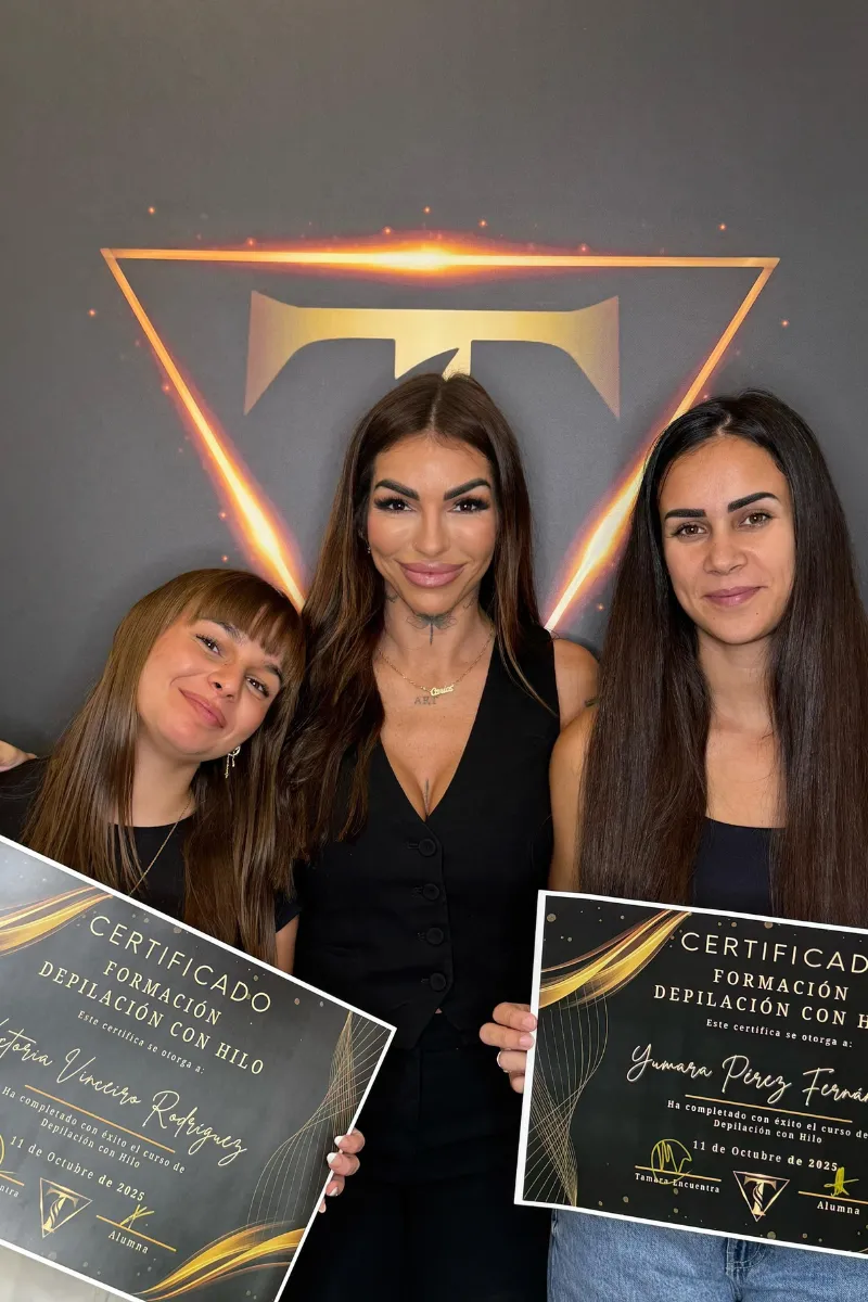 Alumnas de la Tamara Academy con Tamara Encuentra (3)